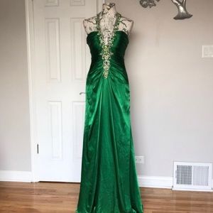 emerald green prom dress